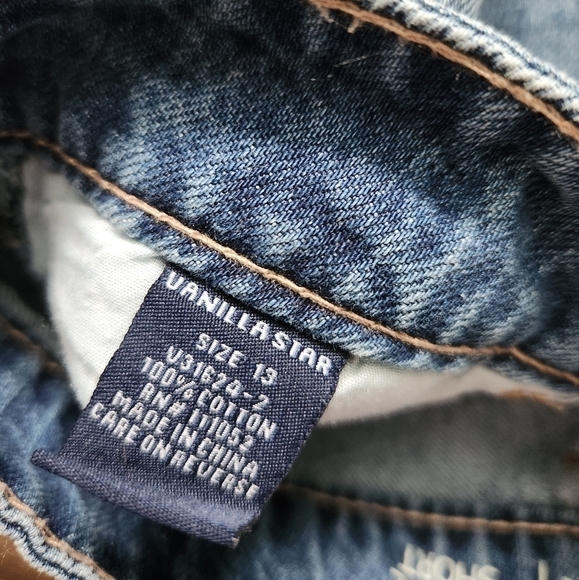 Vanilla Star Frayed Denim Festival Shorts 6 - Picture 6 of 7